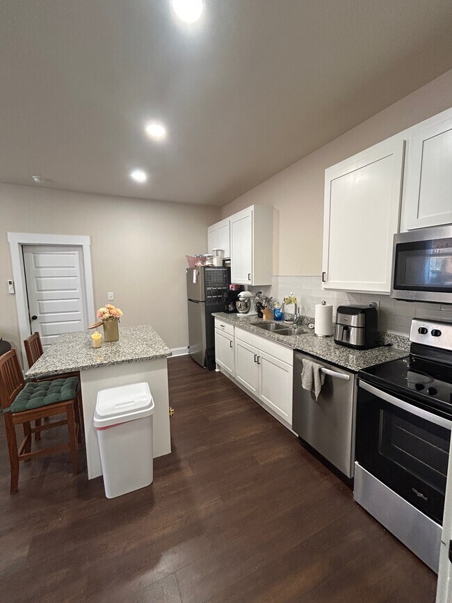 Photo - Downtown Cornelia Loft (4)
