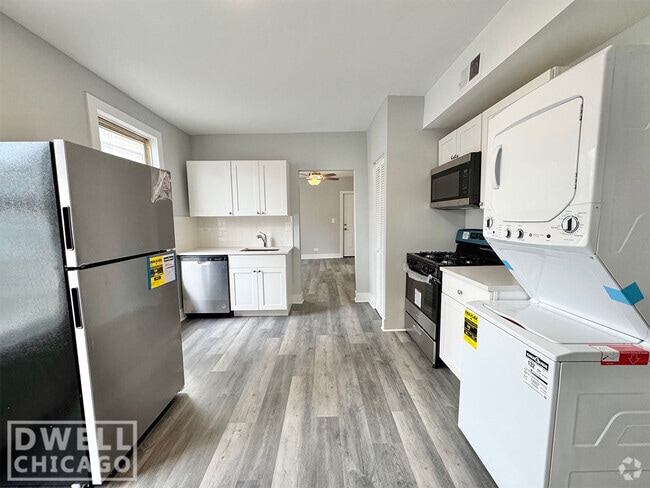 Building Photo - 1542 W Walton St Unit 1 Rental