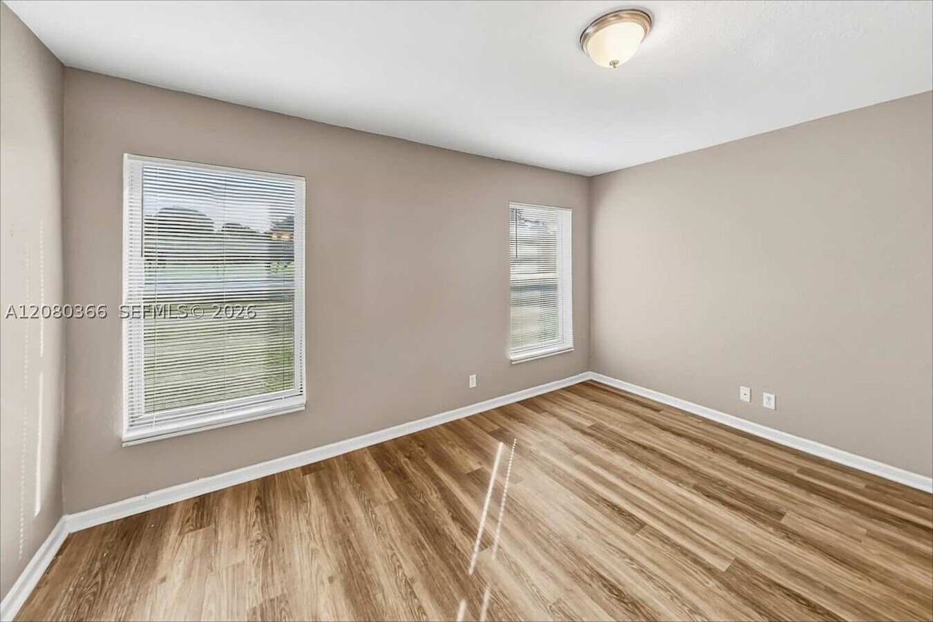 Photo - 130 Prestige Dr