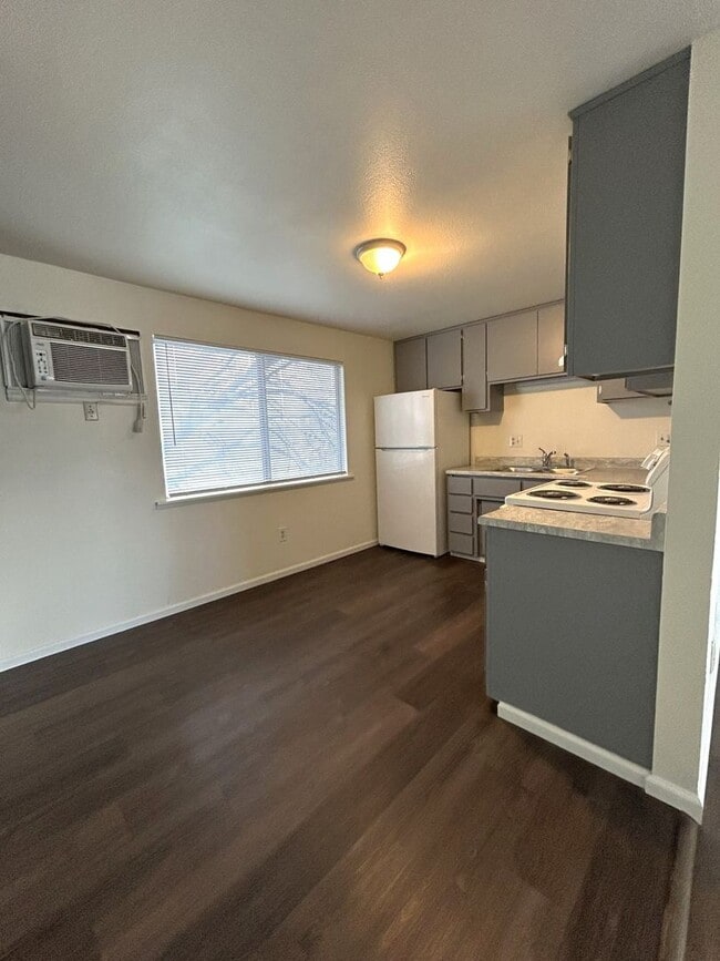 Photo - 264 N 8th St Unit 264C