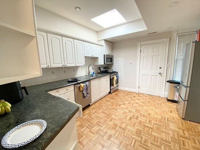 Photo - 108 Buttonwood St Unit 3