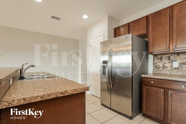 Photo - 3512 Cayugas Loop