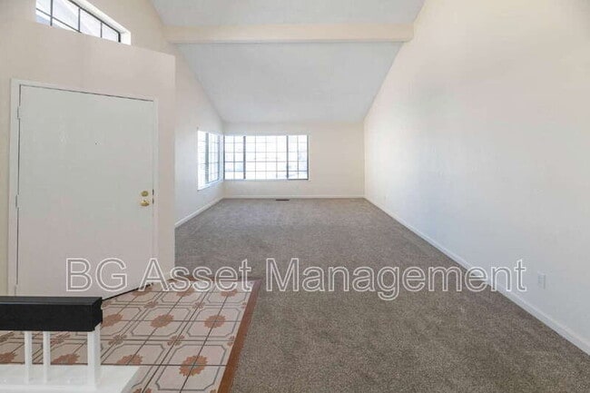 Photo - 238 Cinnabar Way