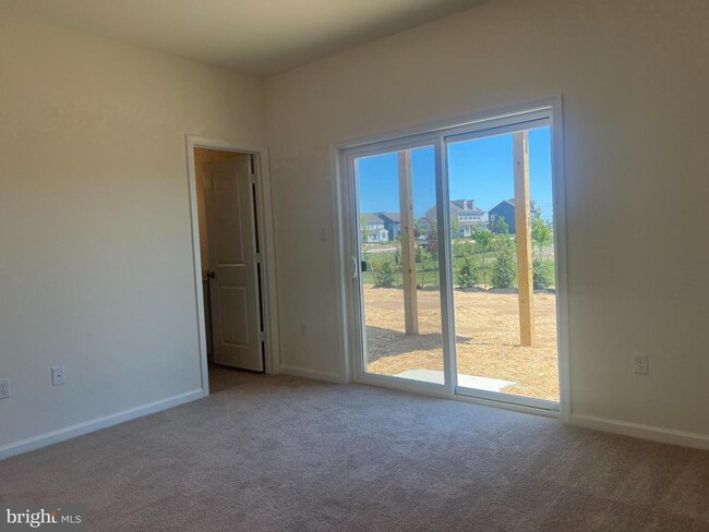Photo - 756 Rosler Wy