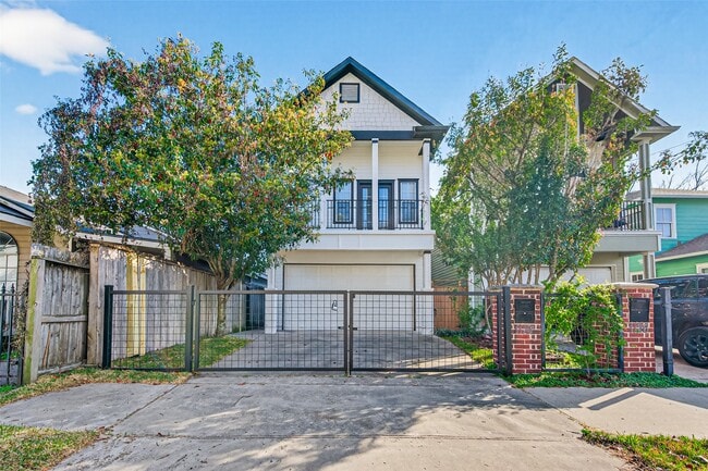 Building Photo - 1128 E 24th St