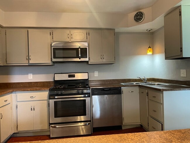 Photo - 62 N Bryant Ave Unit Apt 2