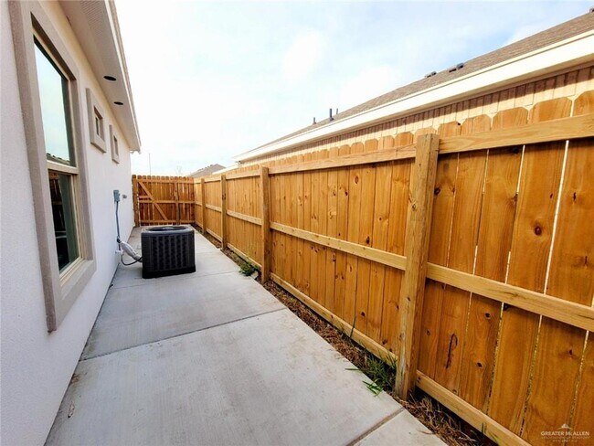 5805 Sandpiper Ave Unidad 4