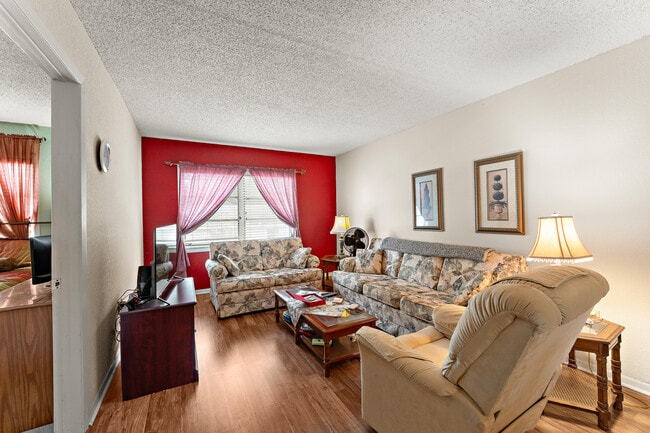 Building Photo - 4746 Azalea Dr Unit 105C Rental