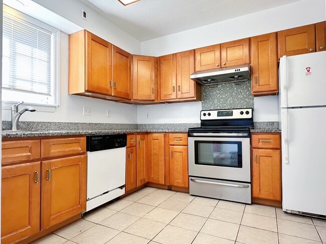 Photo - 1679 Litchfield Turnpike Unidad Apt A