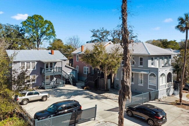 Building Photo - 50 Saragossa St Unit C