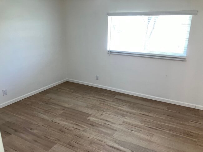 Bedroom - 4183 S Mill Ave