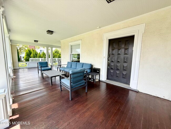 Photo - 125 Cedar Ave