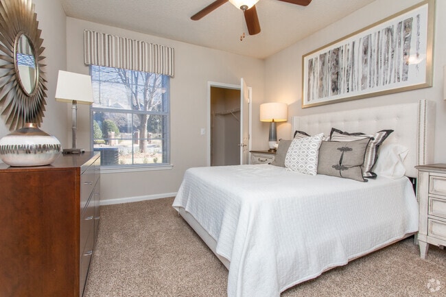 2BR, 2BA - 1214SF
