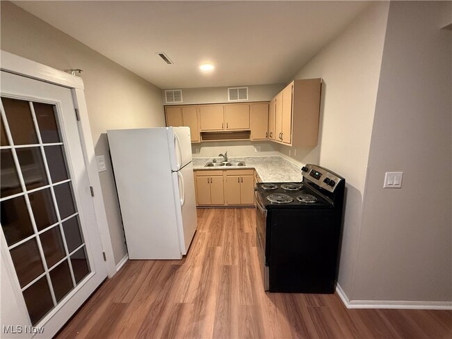 Photo - 1720 Edgeworth Ave