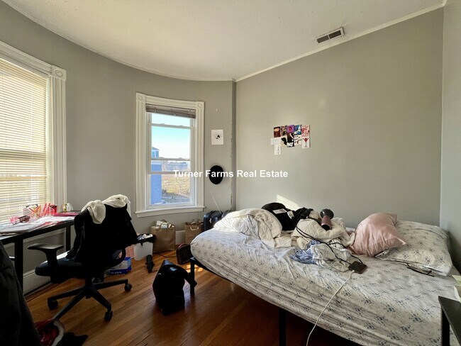 Photo - 122 Calumet St Unit 3