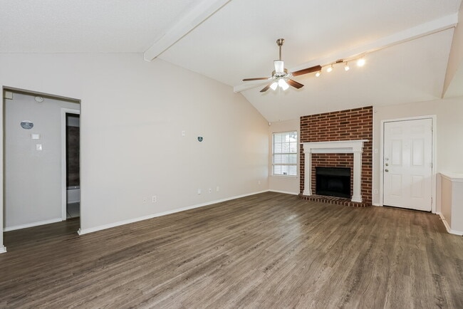 Photo - 1104 Havenbrook Dr