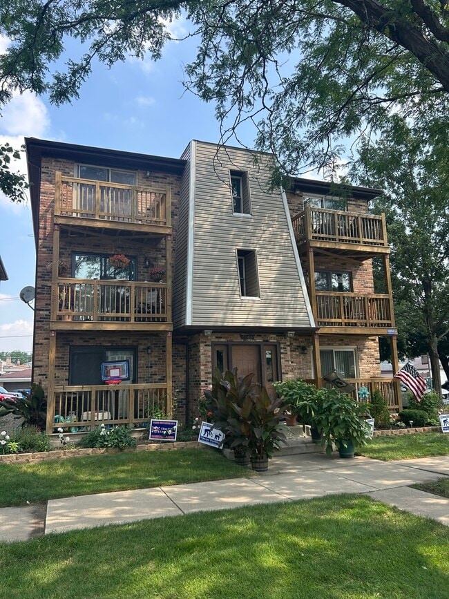 Building Photo - 6700 W 64th Pl Rental