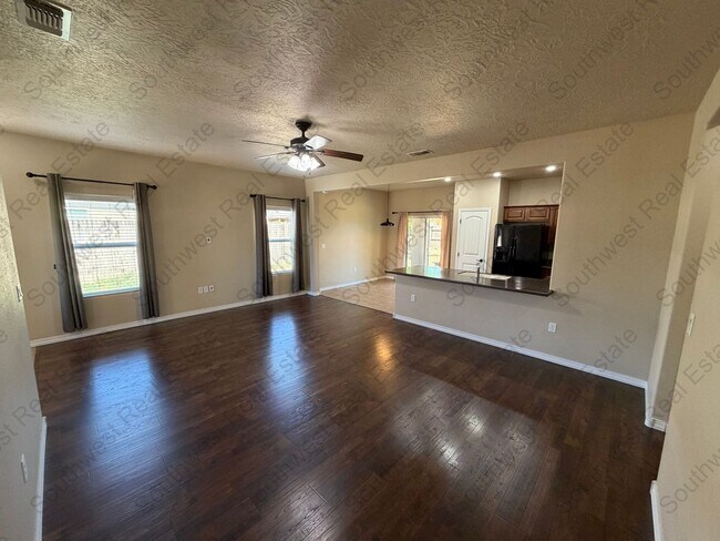 Photo - Beautiful 3 bedroom 2 bath