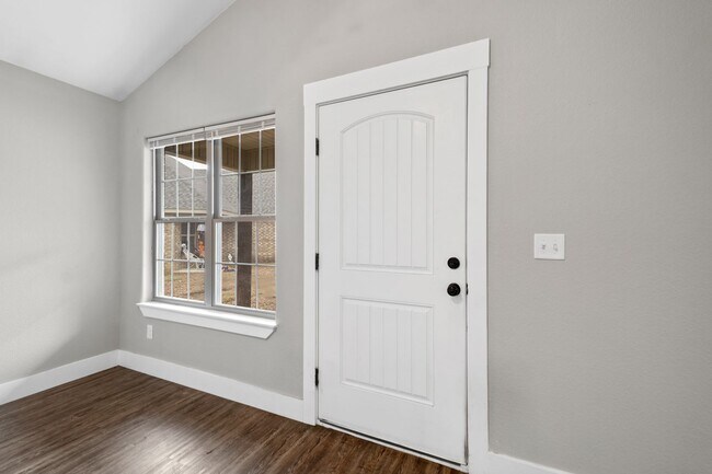 Photo - 445 Oakwoods Dr Unit 447