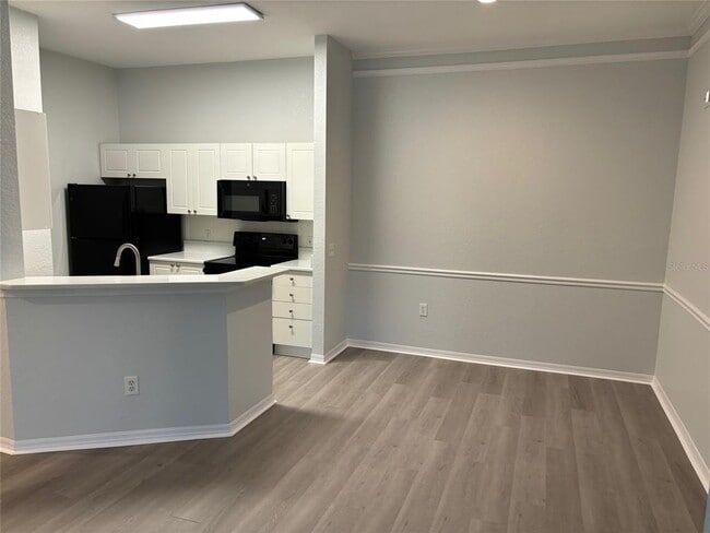 Photo - 5122 Northridge Rd Unit 306