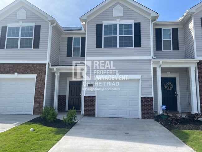 Brand New 3bd/2.5ba Townhome in Trinity - Brand New 3bd/2.5ba Townhome in Trinity