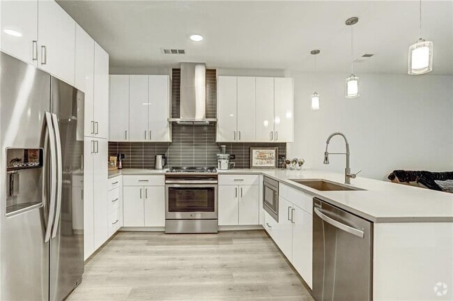 Building Photo - 2213 Poquito St Unit 101 Rental