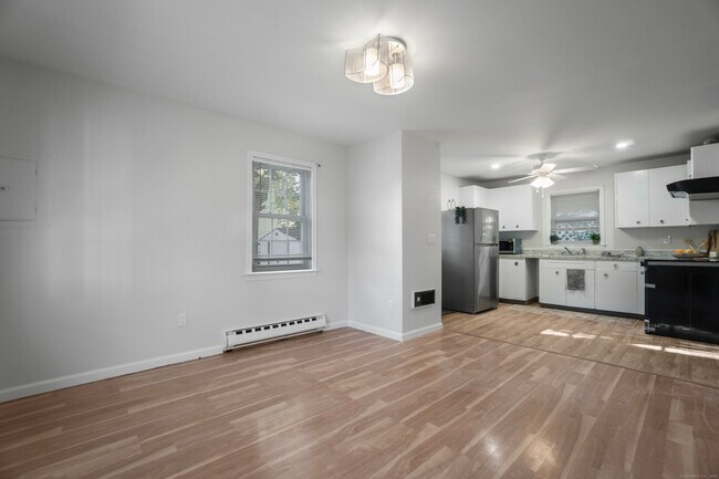 Photo - 62 Soundview Ave