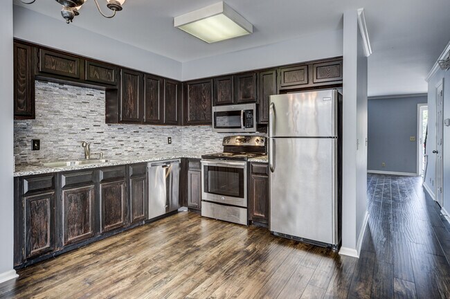 Photo - 200 Royal Oaks Blvd Unit H4