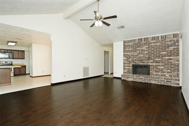 Photo - 1418 Crawley Ct