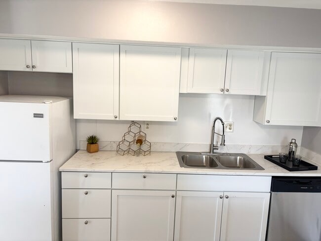 Photo - Birchwood Dr