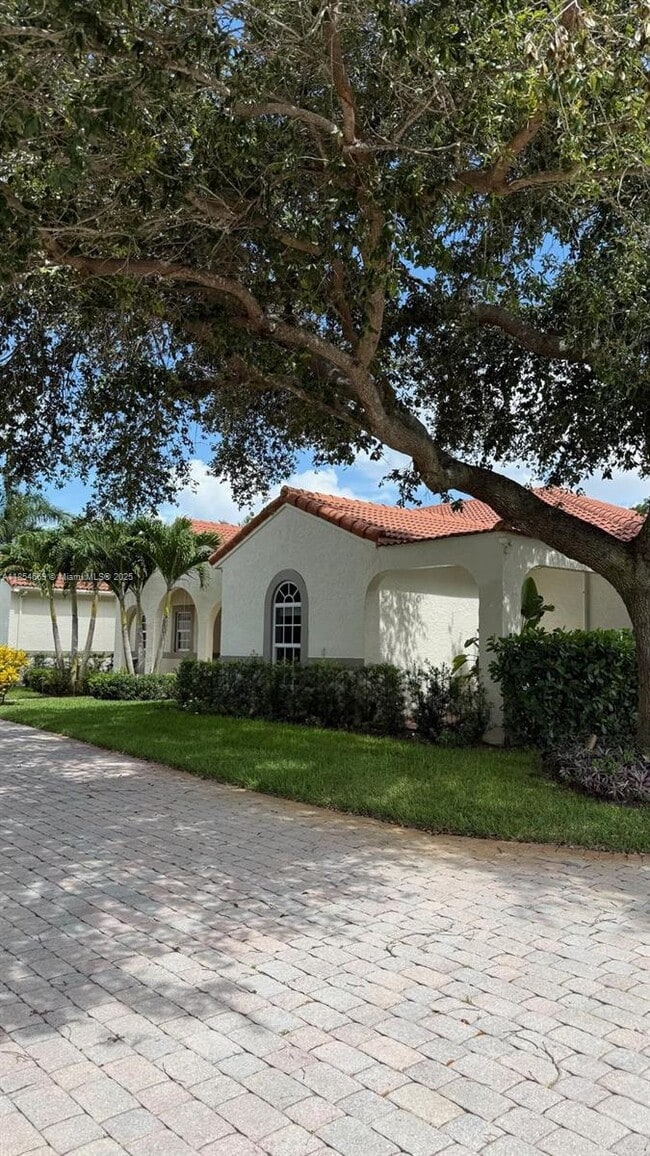 Building Photo - 6739 Skyline Dr Rental
