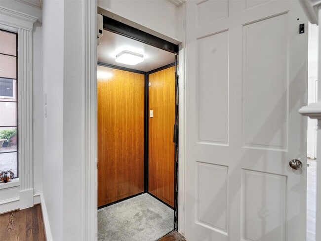 Photo - 2525 Nantucket Dr Unit 8