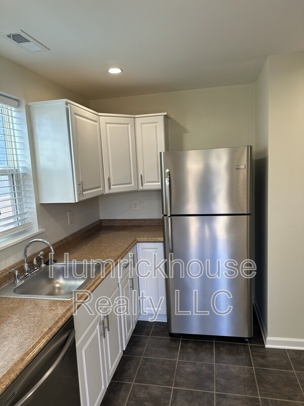 Photo - 5225 Valley Stream Rd