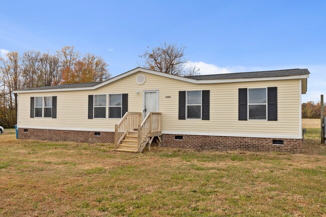 4 Bedroom Home on the Outskirts of Coats - 4 Bedroom Home on the Outskirts of Coats