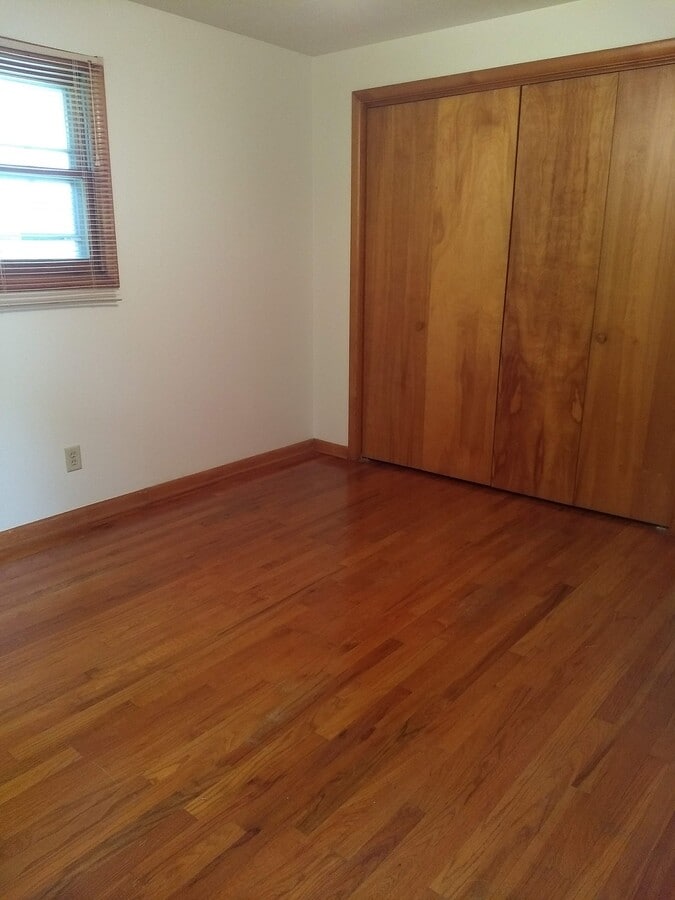 Photo - 608 Spruce Ave