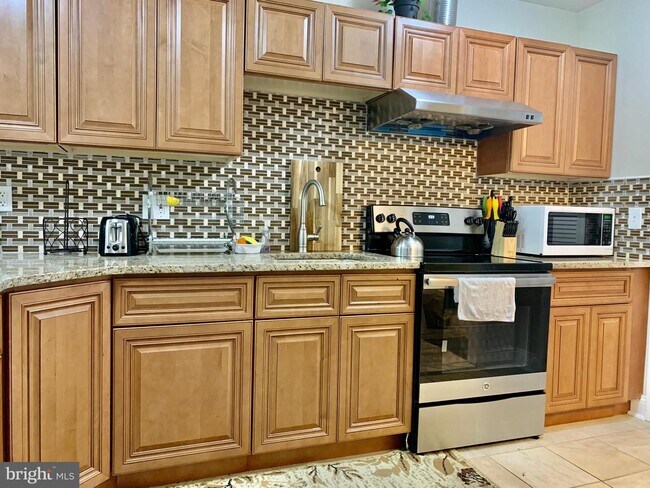 Photo - 1211 Race St Unidad 2F