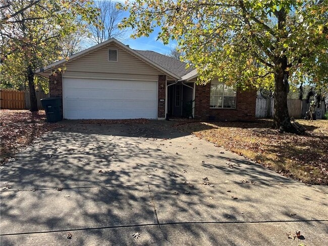 Building Photo - 1143 S Liberty Dr