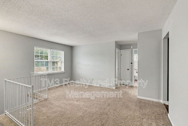 Photo - 1324 E 152nd Terrace