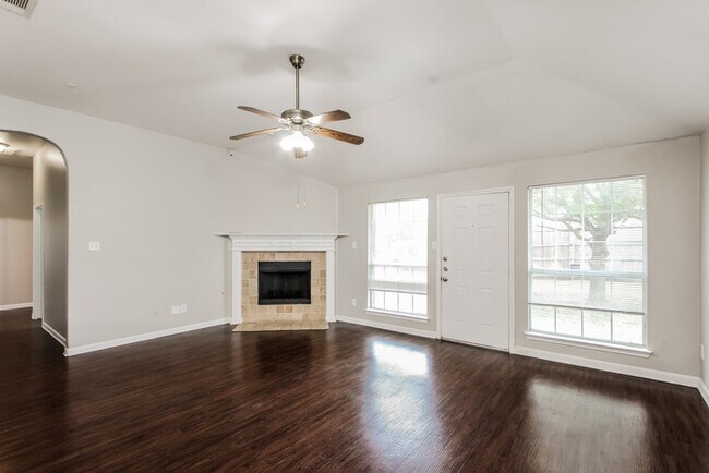 Photo - 1618 Allen Dr