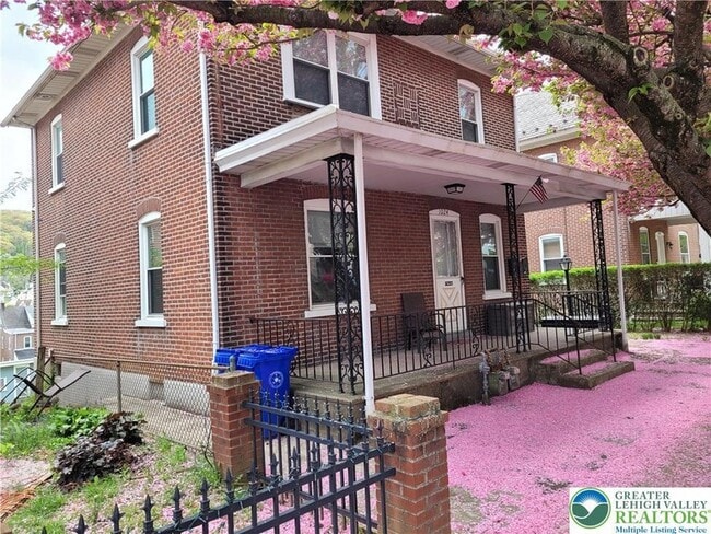 Photo - 1024 Delaware Ave Unit 1st Flr