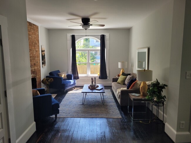 Photo - 927 Oakwood Ave