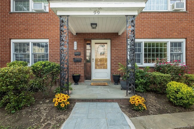 Photo - 99 Clarendon Ave