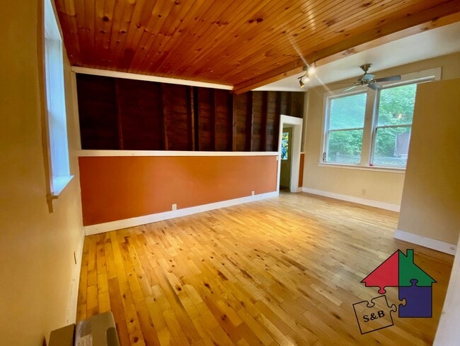 Photo - 18 Hubbard St Unidad #3