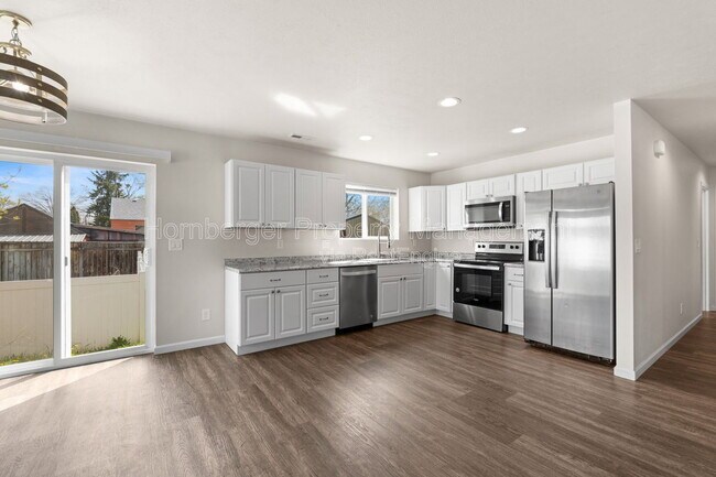 Photo - 14420 E Heroy Ln