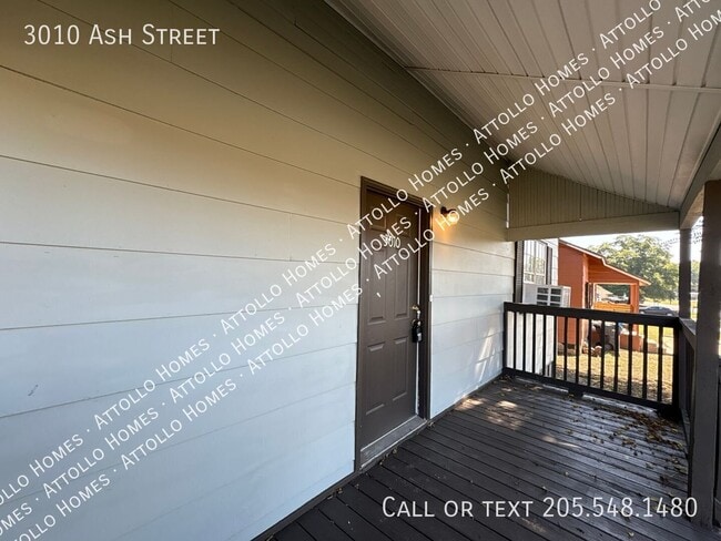 3010 Ash St