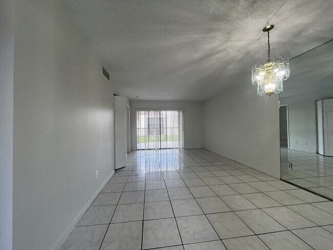 Photo - 3399 Foxcroft Rd