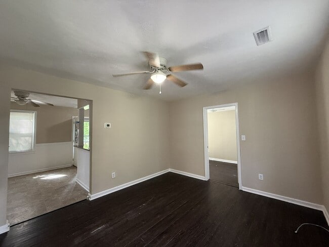 Photo - 959 Winward Rd