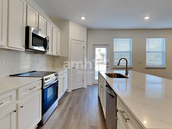 Photo - 110 Trevino Dr