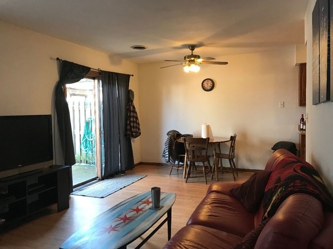 Dining area - 2738 Dartmouth Dr