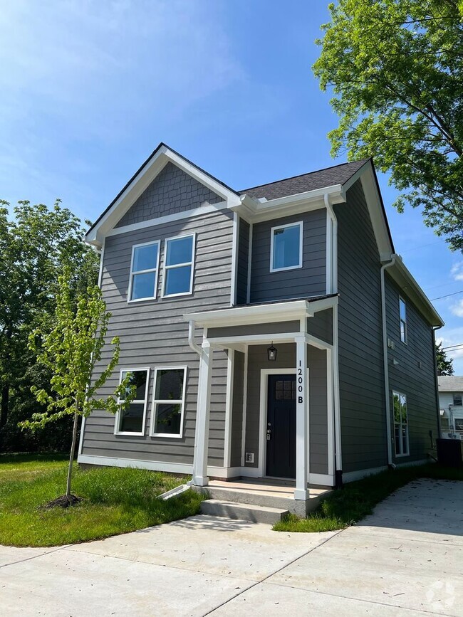 Building Photo - Beautiful Newer Build: Three Bedrooms in t... Rental